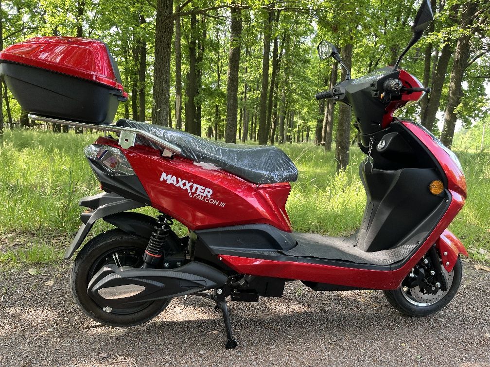 Електроскутер Maxxter Falcon 3