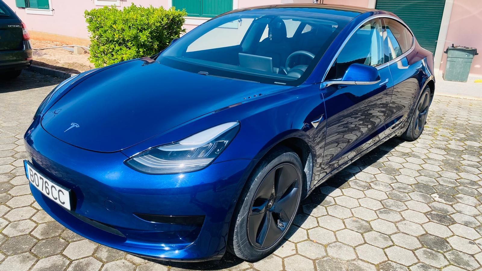 Tesla model 3 standard range plus