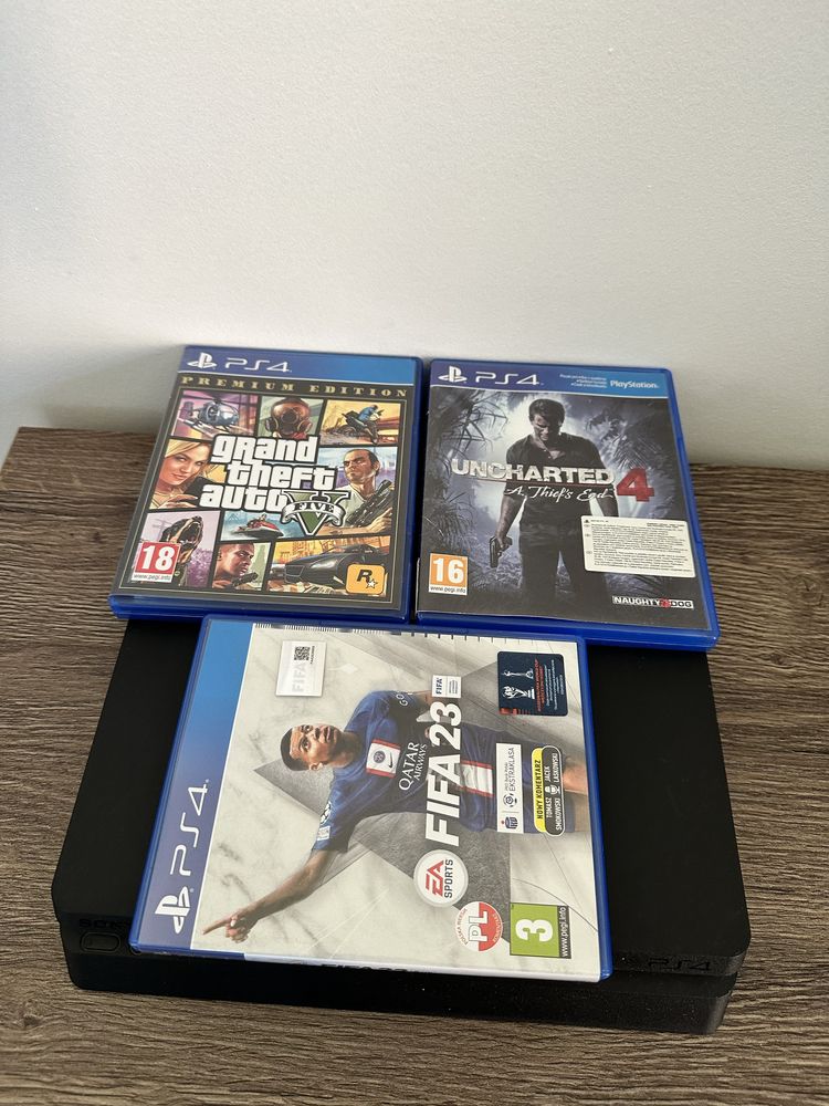 Ps4 slim 500gb 2 pady plus gry