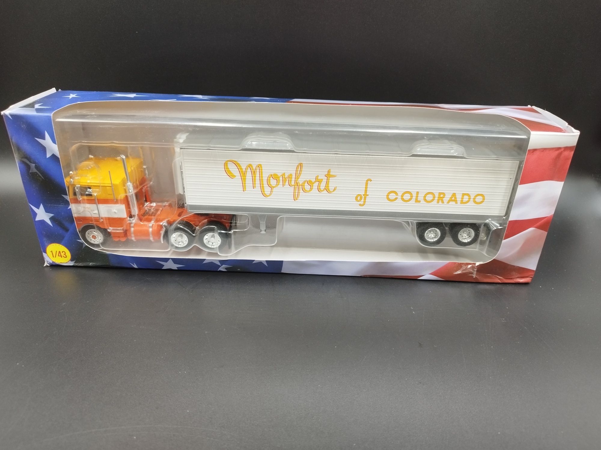 1:43 Altaya Peterbilt 352H (1979) Montfort Des Colorado model