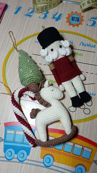 Новорічні іграшки ручної роботи