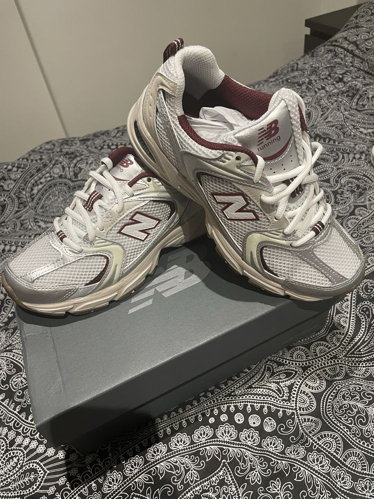 New Balance 530 Burgundy
