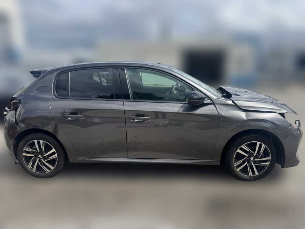 Peugeot 208 1.2 Puretech 101cv cx Aut. de 2023 Salvado