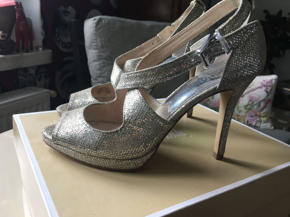 Srebrne buty Michael Kors