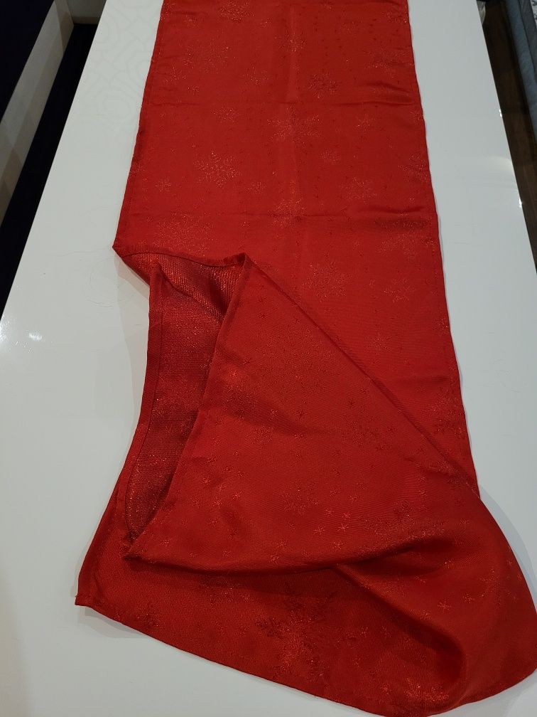 Bieżniki czerwone świąteczne 150x40 i 180x40