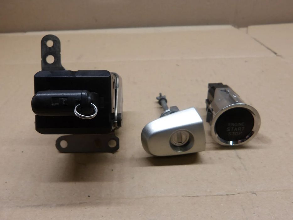 TOYOTA COROLLA VERSO 2.2D STACYJKA KLUCZYK WKŁADKA PRZYCISK START STOP 626399-000