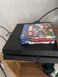 Konsola PlayStation 4