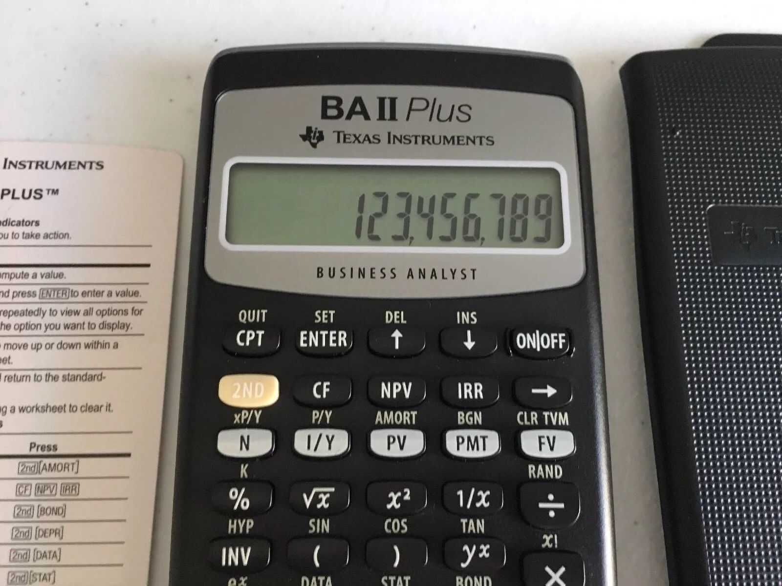 Фінансовий калькулятор Texas Instruments TI BA II Plus вживаний