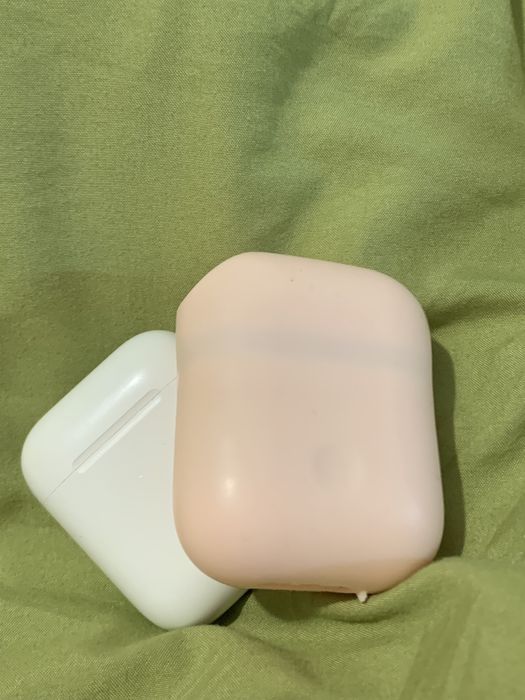 AirPods плюс чехол