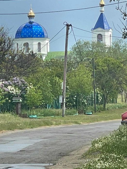 Одесса, ближайший пригород, жилой дом в центре села, на 25 сотках