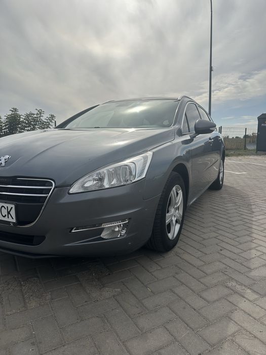 Peugeot 508 SW 2011