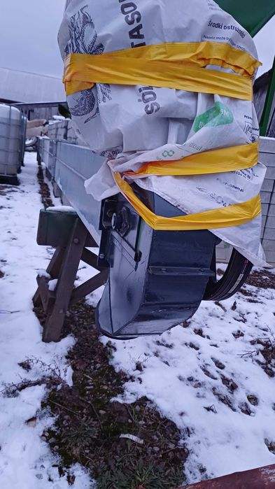 Przenośnik łopatkowy zbożowy pionowy