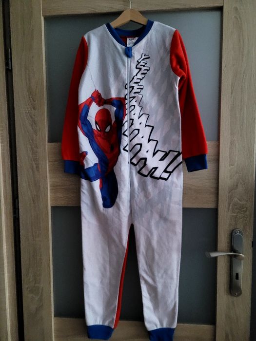 Strój karnawałowy,piżama Spider Man 122/128 dla chłopca