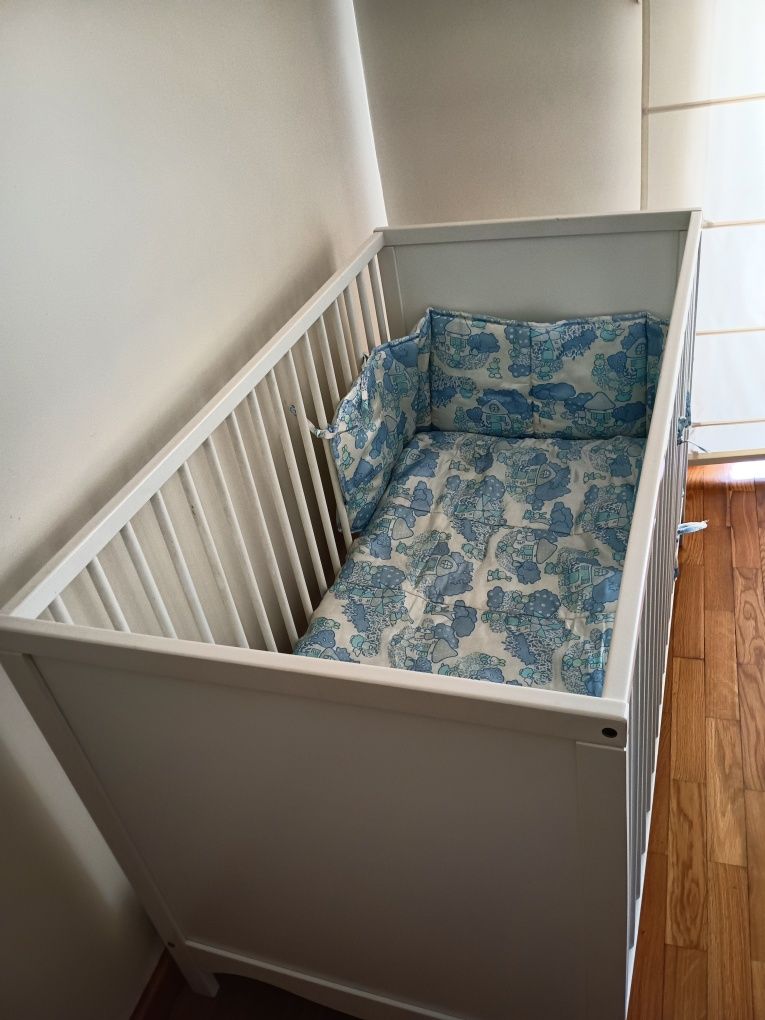 Cama bebé IKEA (Solgul) com oferta de colchão+edredon