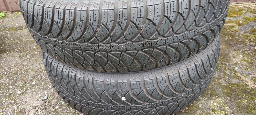 Opony zimowe z 2015r 6mm 185/65/15 Fulda N