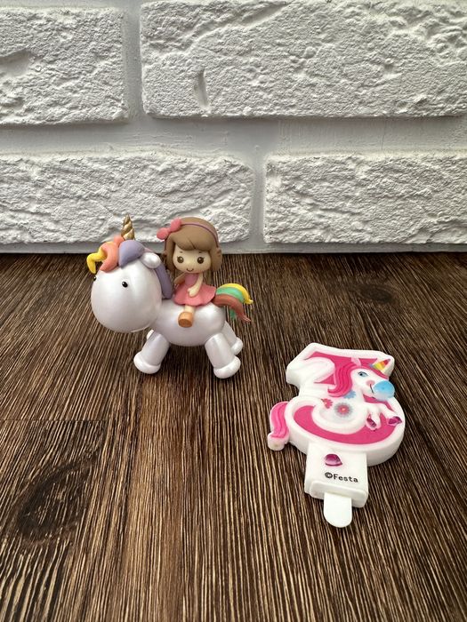 Фигурка на торт, декор на торт, девочка с единорожкой