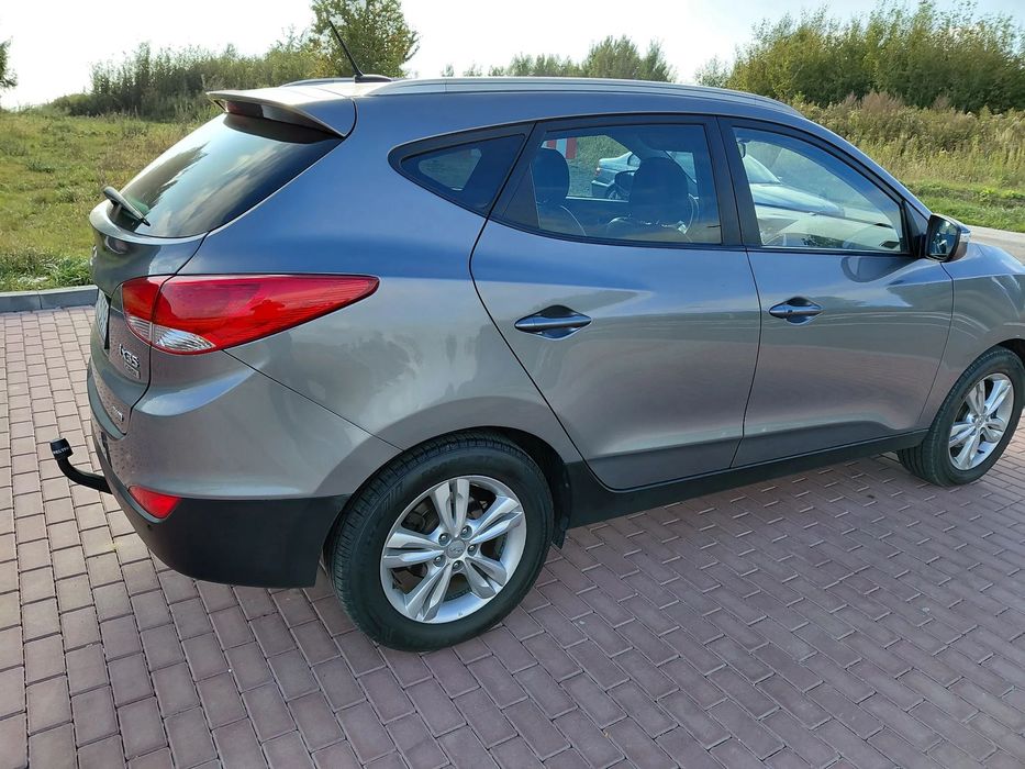 Hyundai ix35 Hyundai ix35 2.0 4x4 CRDi opony letnie plus zimowe ogrzewanie webasto