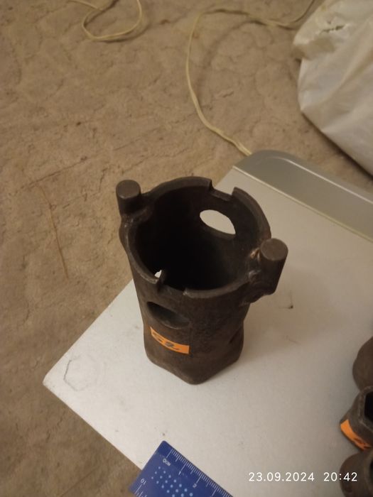 Торцовая головка ссср 40 мм , 30мм . Тиски СССР.