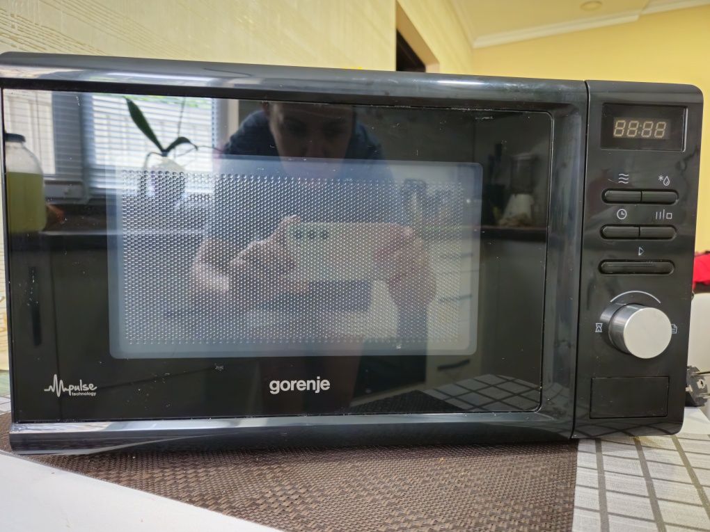 Продам б/у мікрохвильову піч Gorenje MMO 20 DEII (XY820Z)
Детальніш