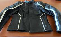 Blusão de couro para andar de moto, marca Dainese, tamanho 52