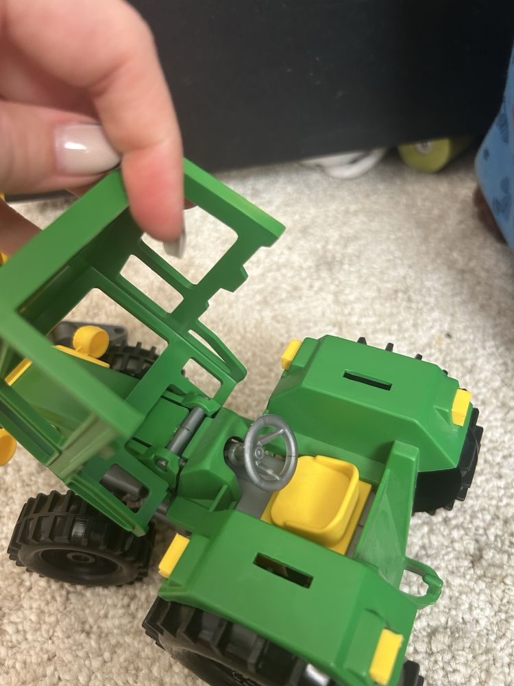 Wader traktor z przyczepką i koniem