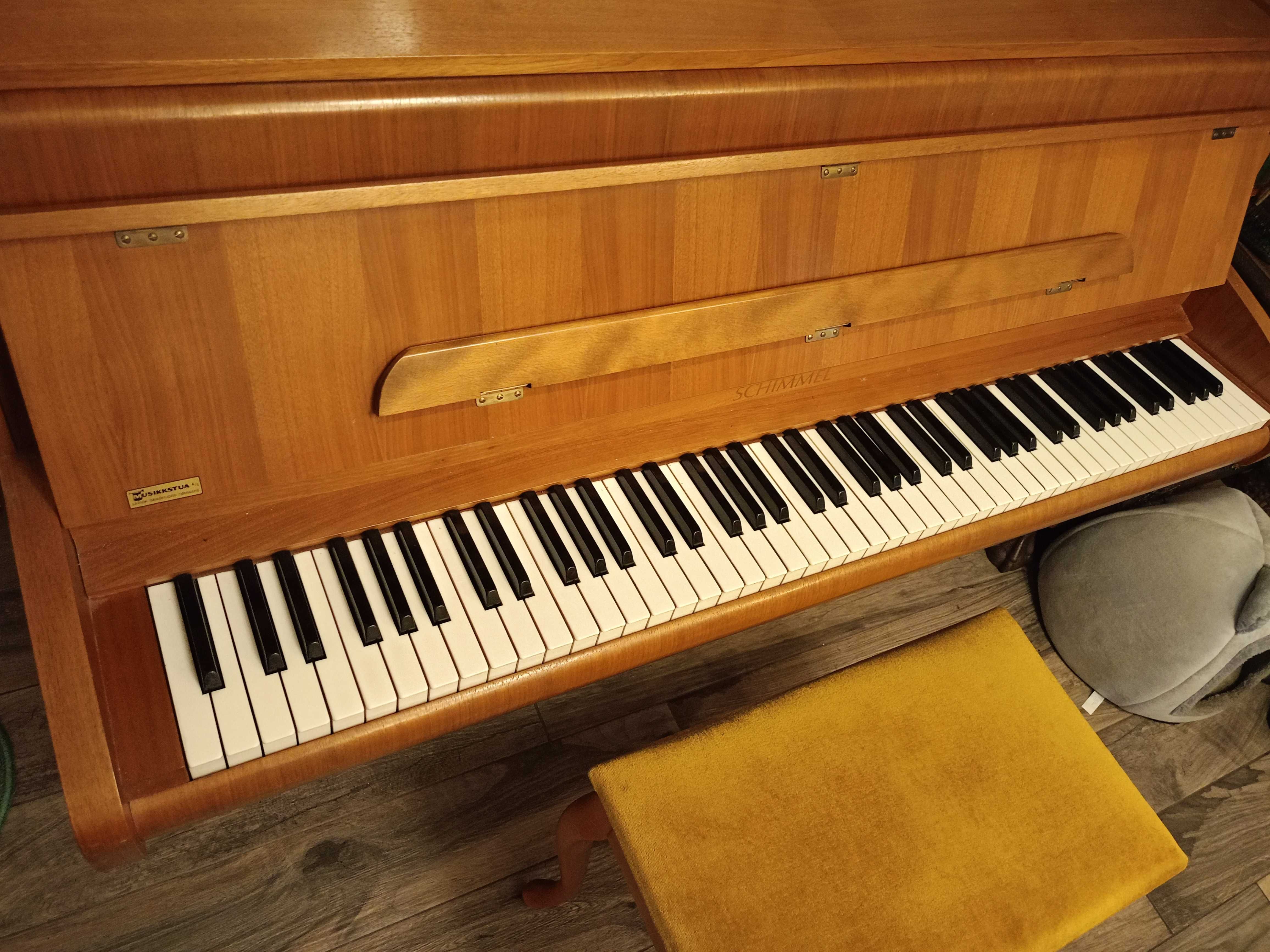 Pianino Schimmel