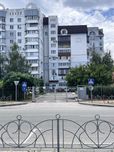 Сучасна укомплектована квартира на Митниці