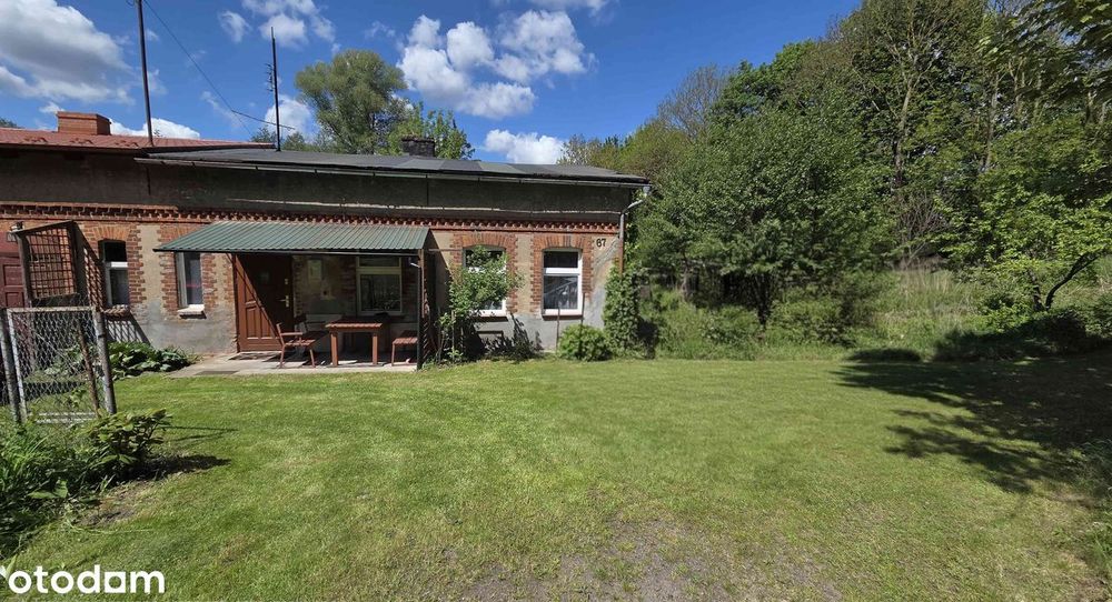 Dom w spokojnej i zielonej okolicy z dużą działką