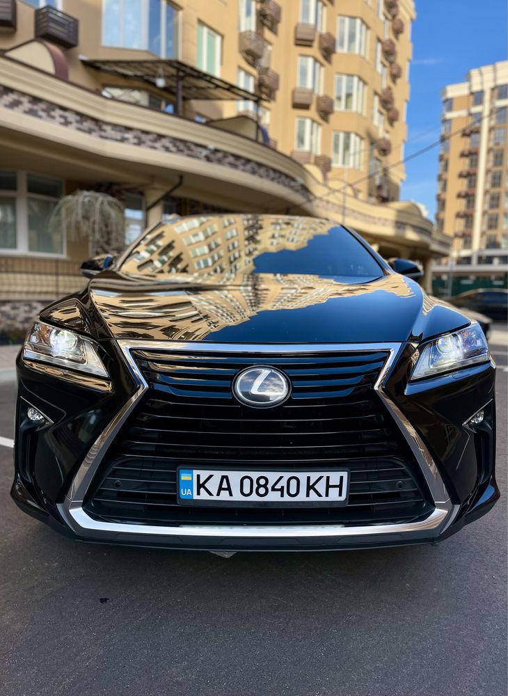 Автомобіль Lexus RX350 4WD