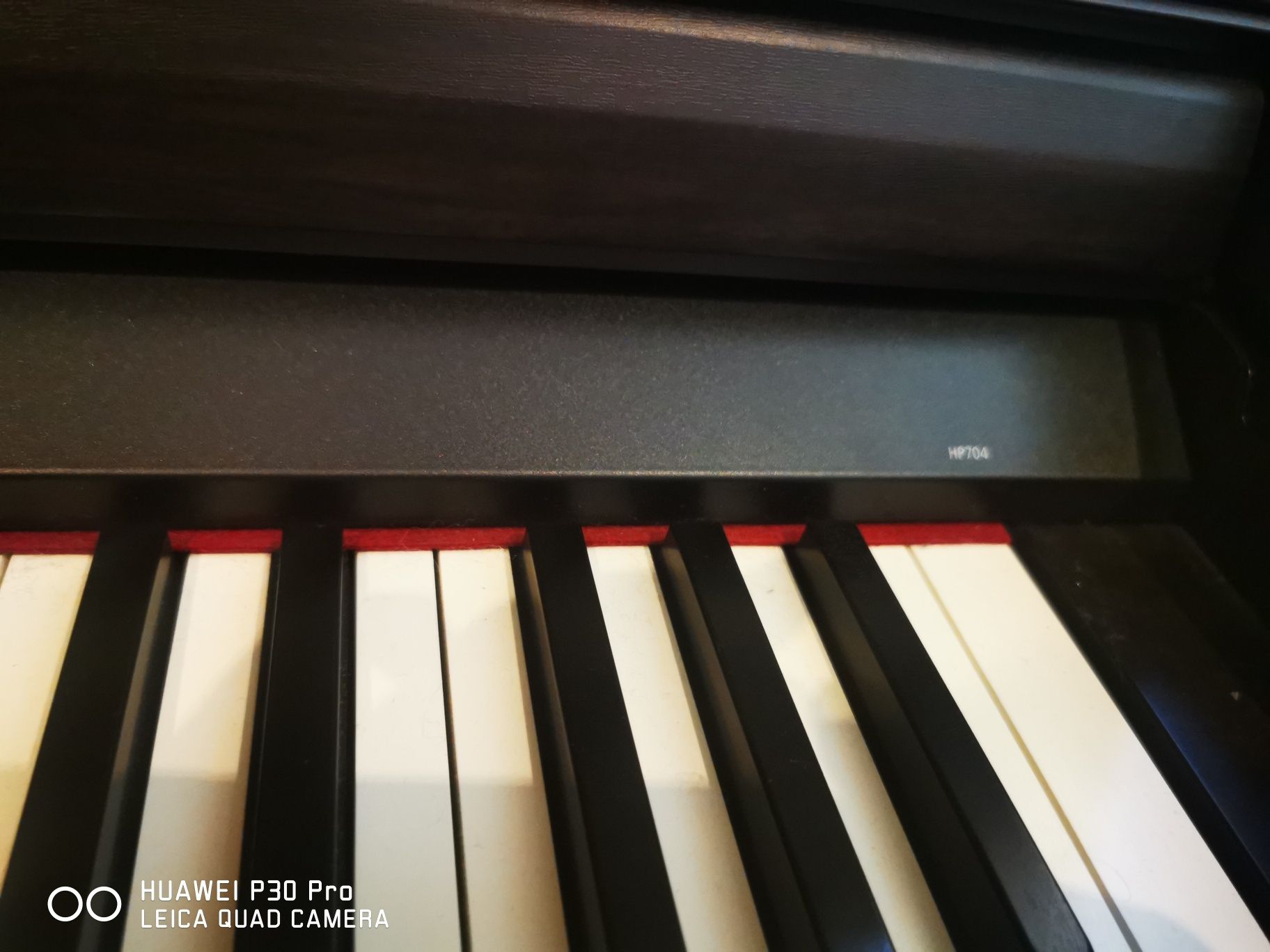 Piano Digital Roland HP 704 DR (dark rosewood)