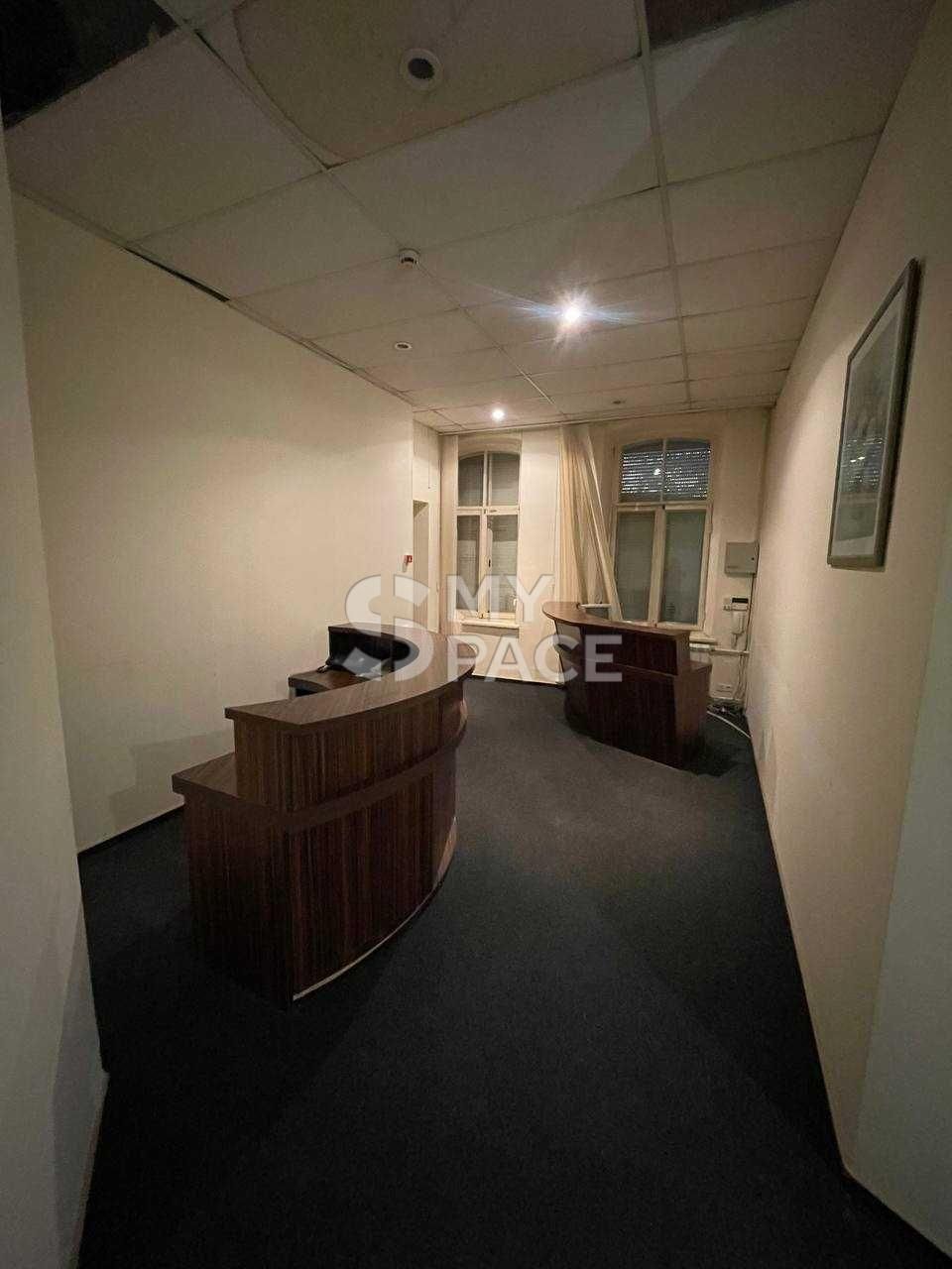 БЕЗ % Євгена Чикаленко (Пушкінська) 32Б 130 м