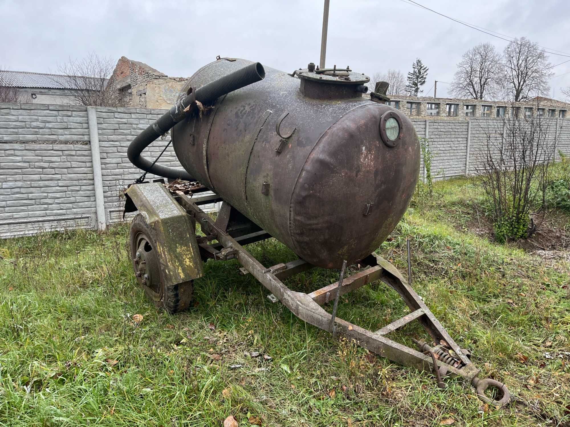 бочка шассі 1.8м3