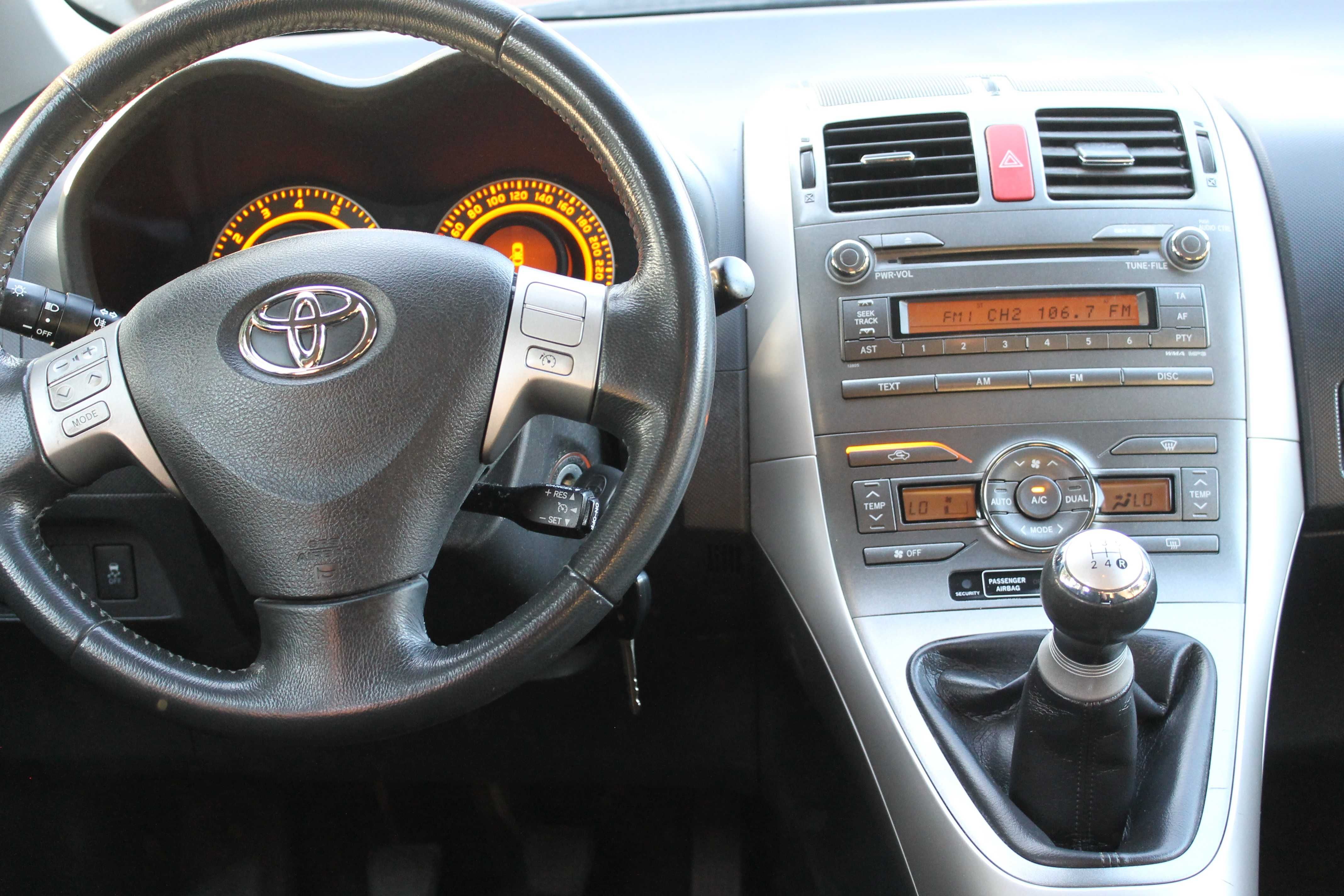 Toyota Auris - 1.6 Benzyna - 5 Drzwi - Klima - Przebieg - 132 Tys