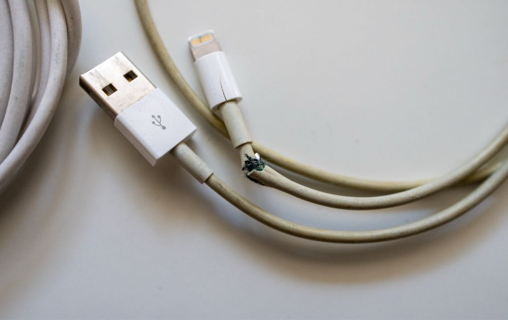 Різні проводи (робочі і під запчастини; Energea; airpod, неробочий)