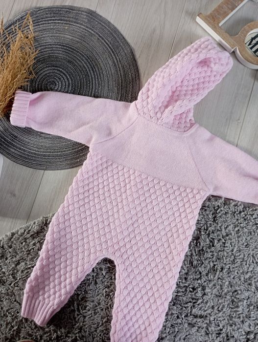 В'язаний комбінезон для дівчинки