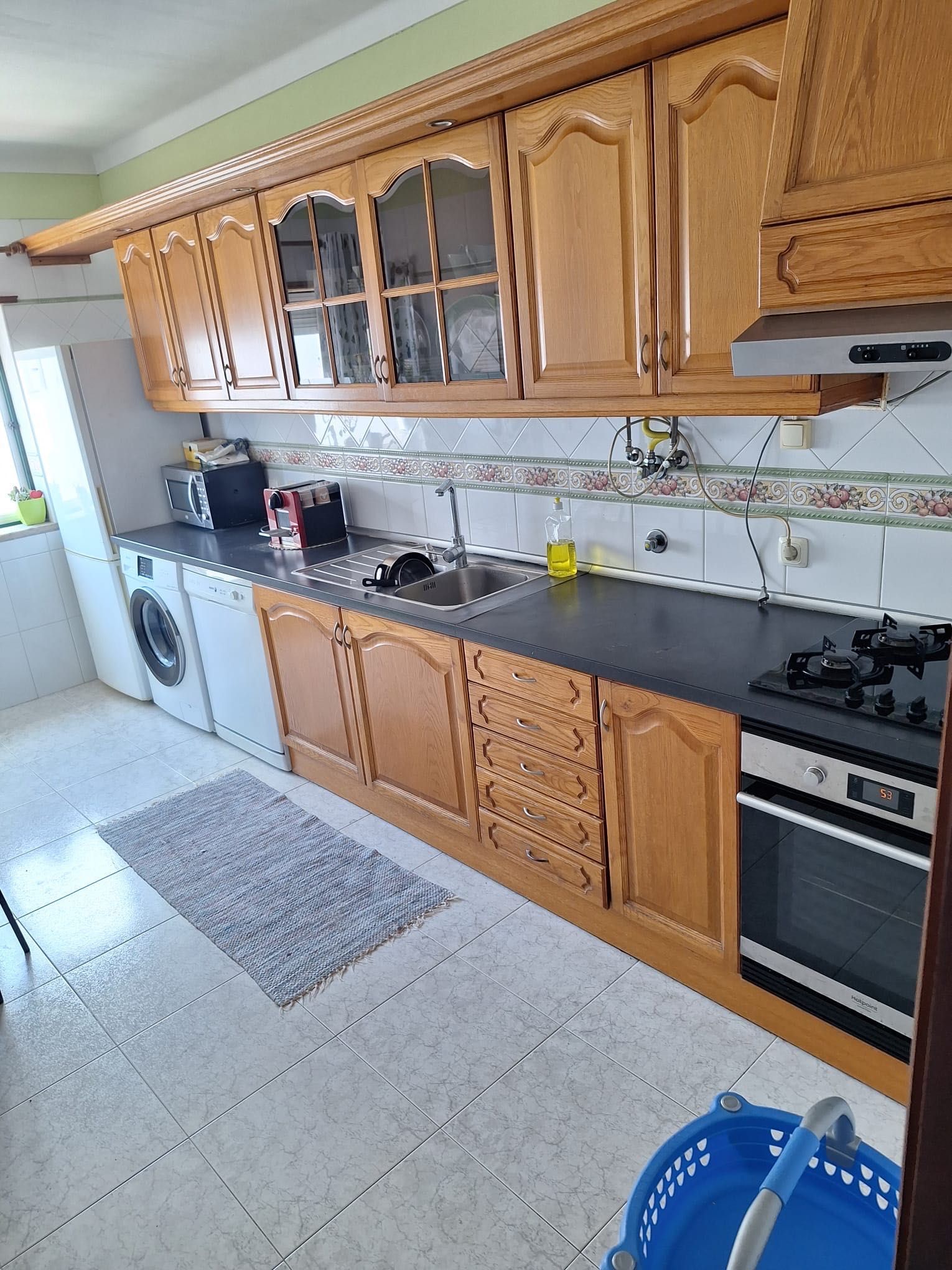 Arrenda-se quarto de casal