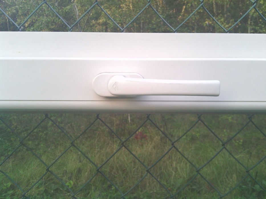 okno plastikowe białe 113 x 57