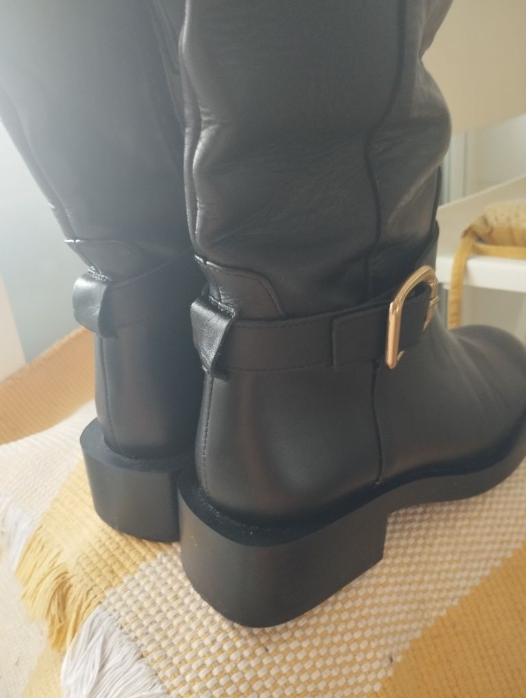 Botas biker couro Zara Novas