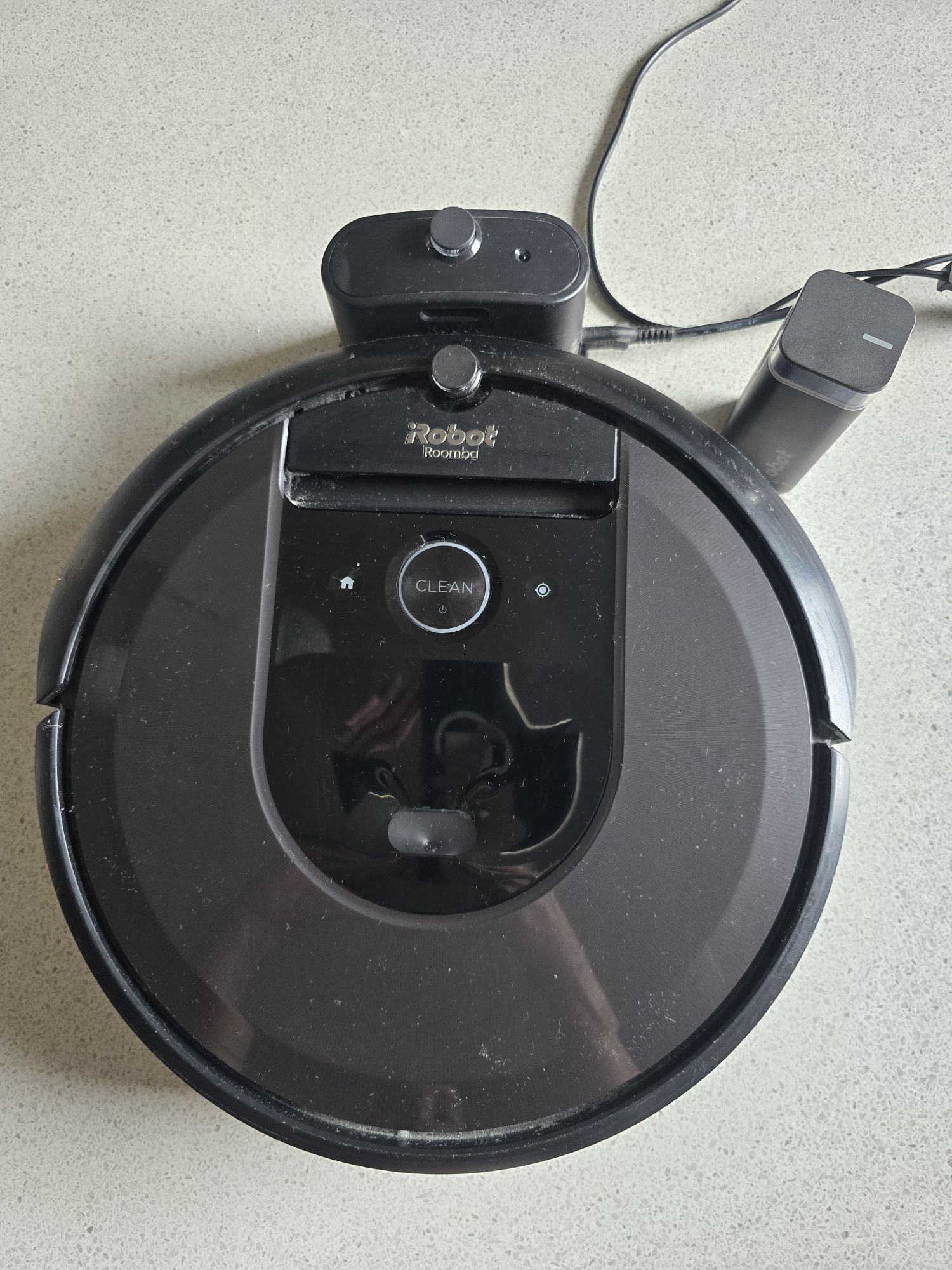 IROBOT Roomba I7 (I715040) używany robot sprzątający