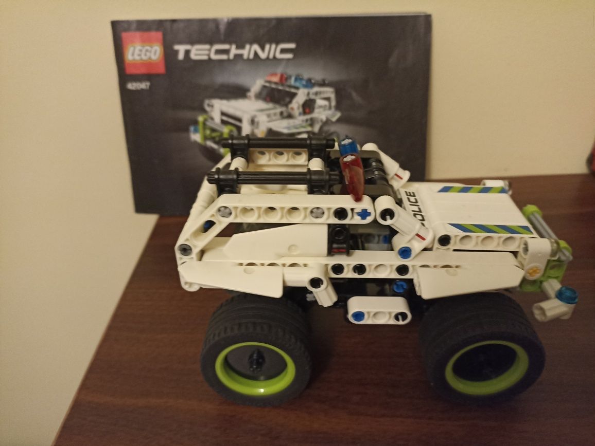 Lego technic 42047 samochód z napędem