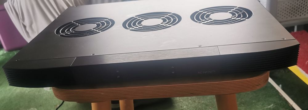 Podstawa chłodząca AC Infinity Aircom T9 do amplitunera