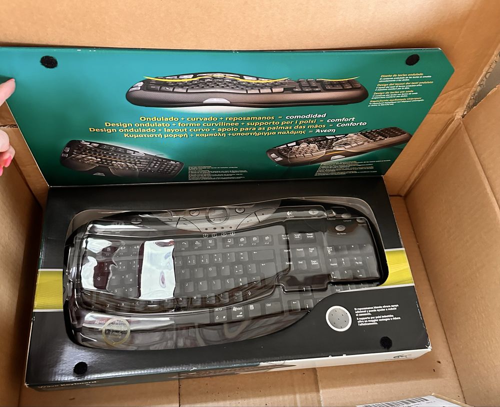 Teclado Wave Logitech novo