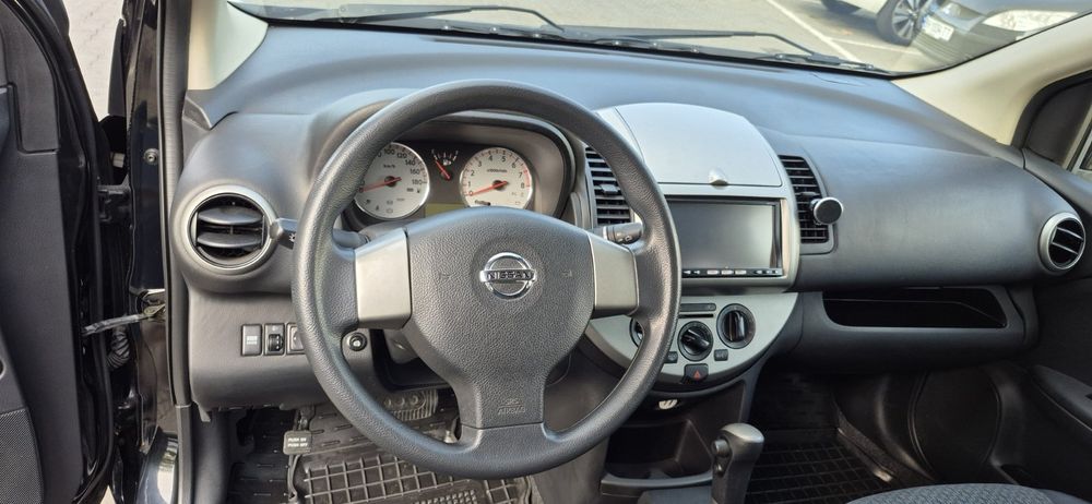 Продам Nissan Note 2011 автомат