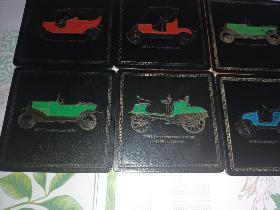 Podstawki pod kufel piwo zestaw 8 sztuk  z motywem starych samochodów