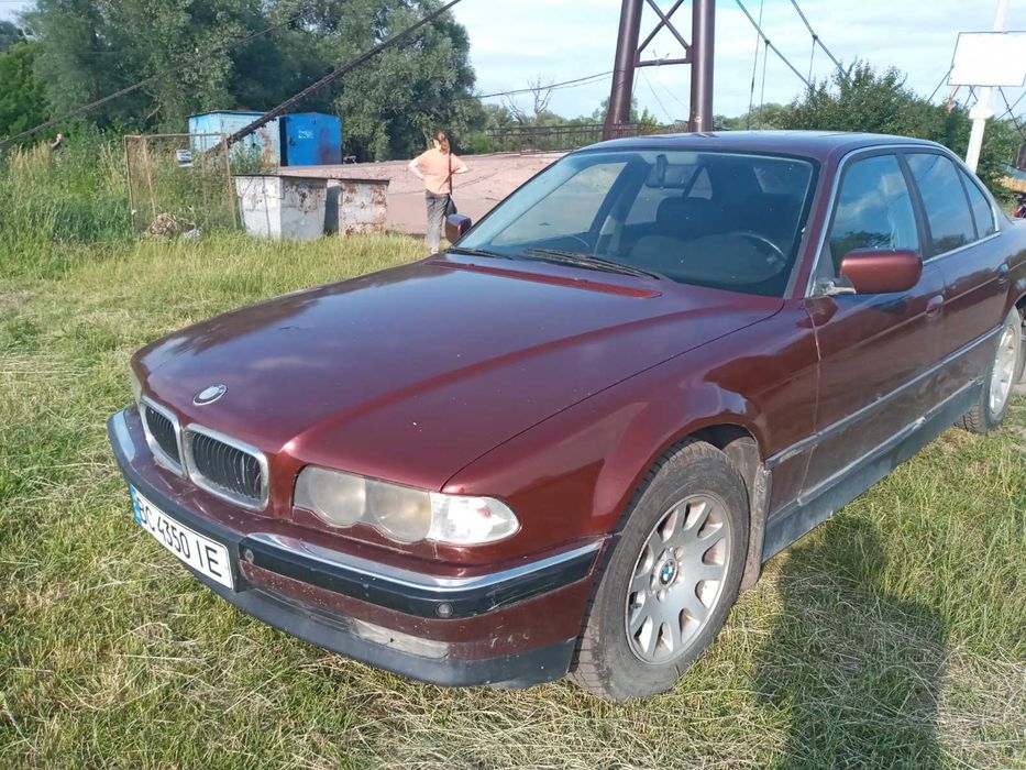 Продам BMW 7 series 728