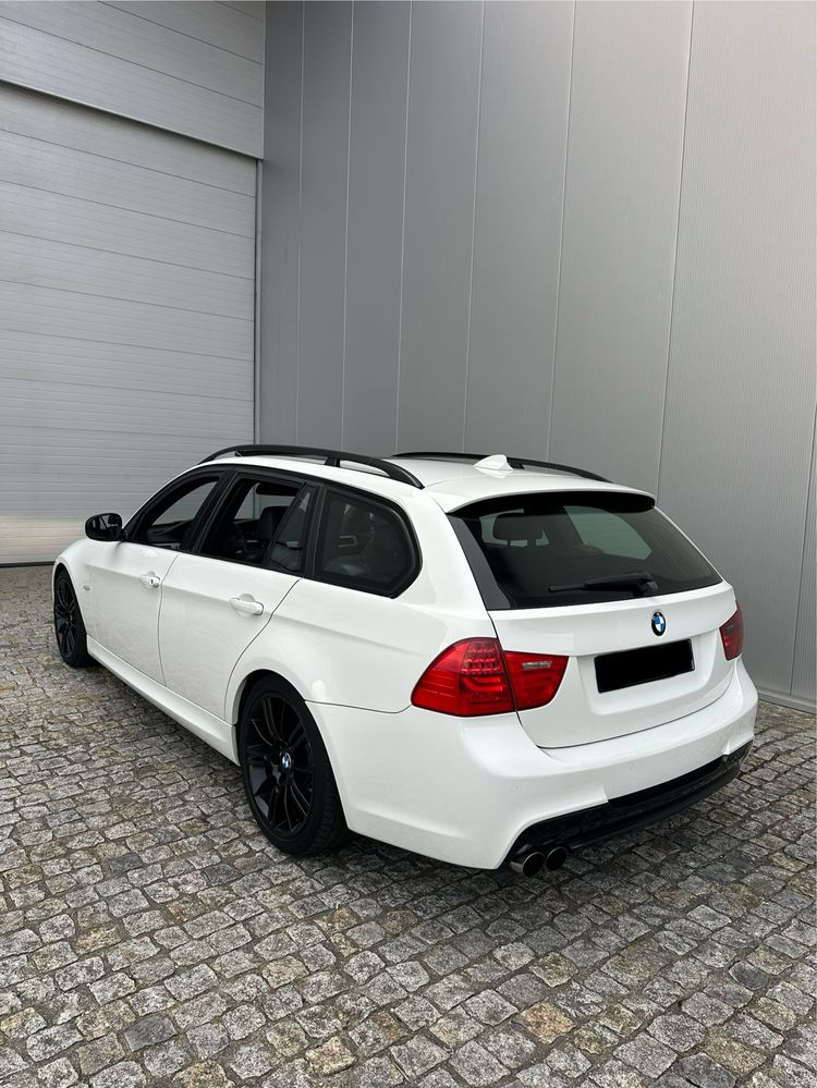 Bmw 320D full extras pack M ( Trato de credito)