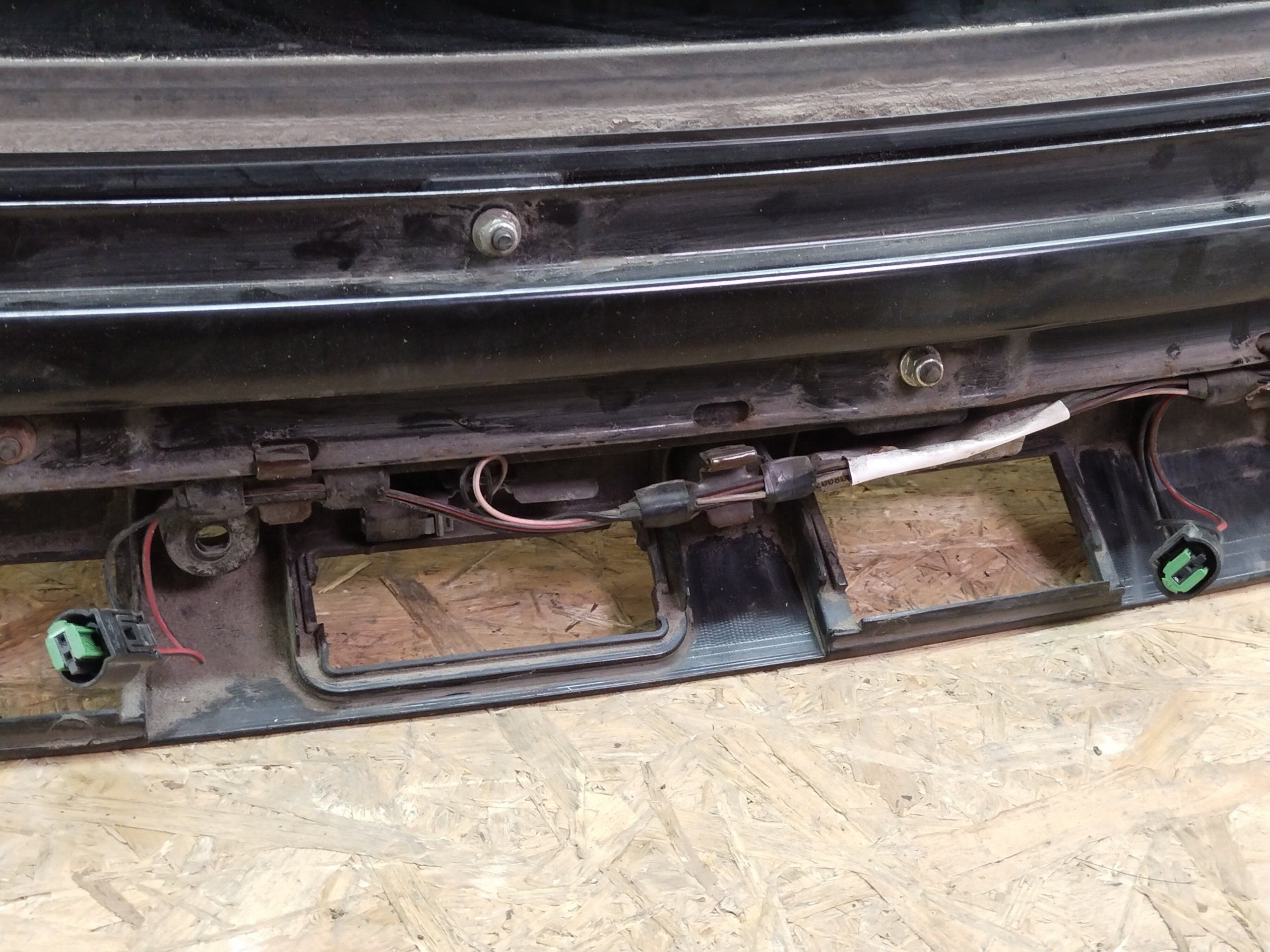 Range Rover Sport L320 2005-2009 стекло крышки багажника