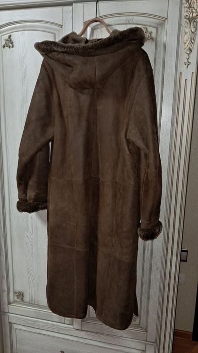 Продам  женскую  натуральную  дублёнку  из овчины 100%