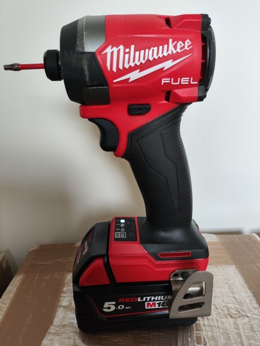 Milwaukee zakrętarka udarowa FUEL M18 FID3-0 226NM