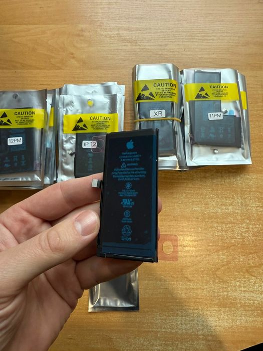 Новый аккумулятор iPhone 12 mini в плёнках, с контроллером